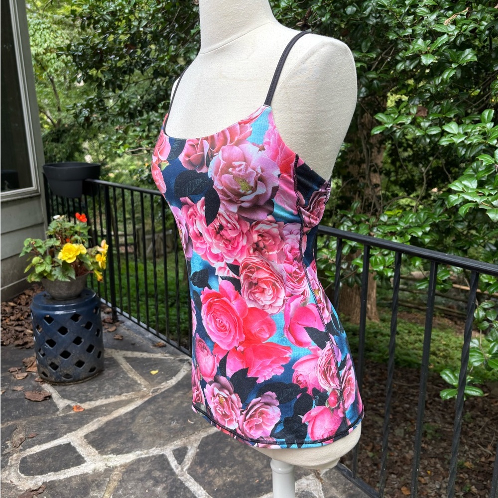 Lululemon dancing warrior rose floral tank 4 - Picture 3 of 5
